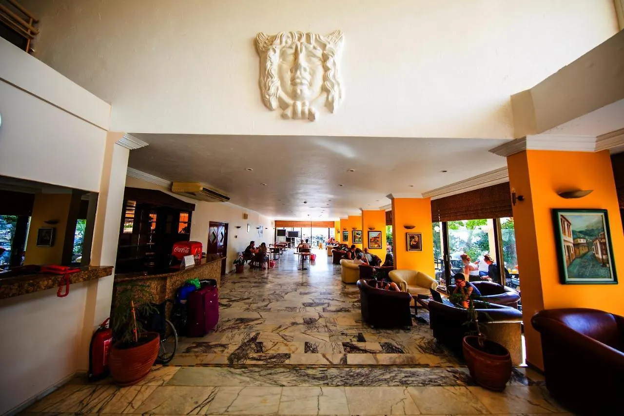 Tuntas Beach Hotel Didim 2*,